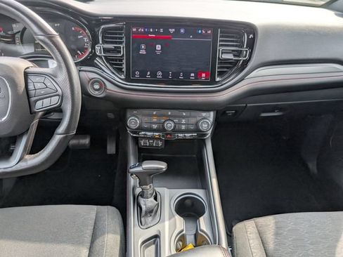 Used 2025 Dodge Durango GT AWD/4WD image 7