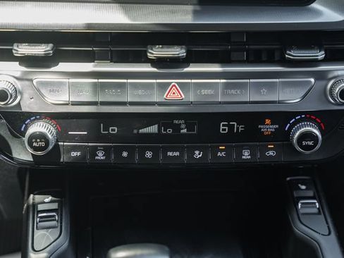 Used 2024 Kia Telluride S AWD/4WD image 27