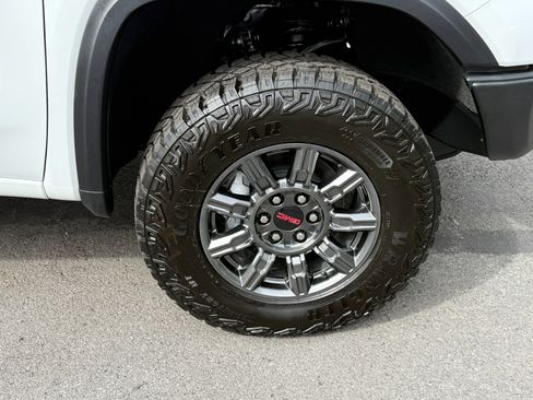 New 2026 GMC Sierra 1500 AT4X image 12