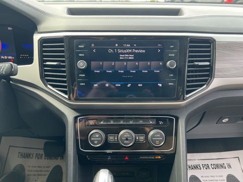 Used 2022 Volkswagen Atlas Cross Sport SE image 21