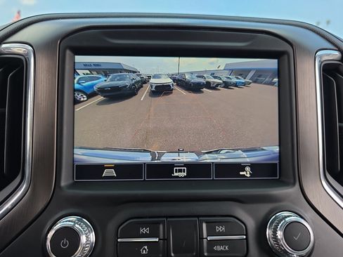 Used 2022 GMC Sierra 1500 AT4 w/ AT4 Preferred Package AWD/4WD image 23