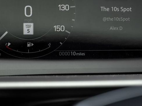 New 2026 Land Rover Discovery Limited Edition AWD/4WD image 25