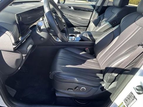 Used 2025 Genesis GV80 2.5T Standard image 12