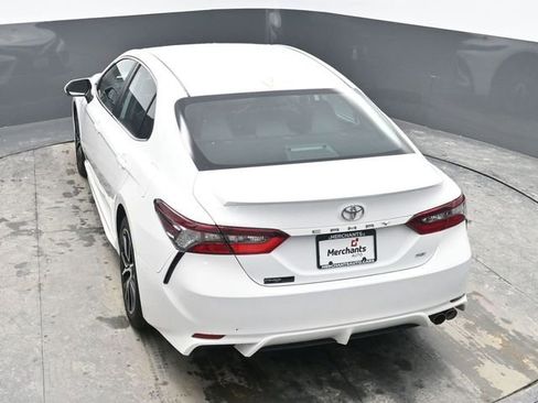 Used 2024 Toyota Camry SE image 21