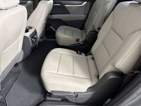 New 2026 GMC Acadia Elevation w/ Elevation Premium Package image 39