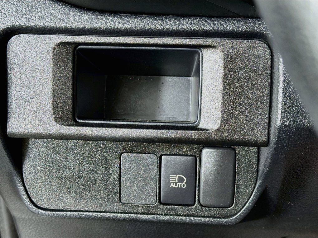 Used 2019 Toyota Tacoma SR AWD/4WD image 15