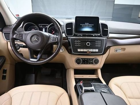 Used 2018 Mercedes-Benz GLS 450 4MATIC w/ Premium Package image 9