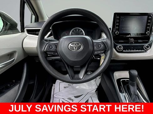 Used 2020 Toyota Corolla LE FWD image 10