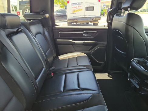 Used 2023 RAM 1500 Laramie AWD/4WD image 7