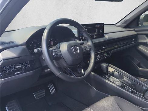 Used 2023 Honda Accord Sport image 9