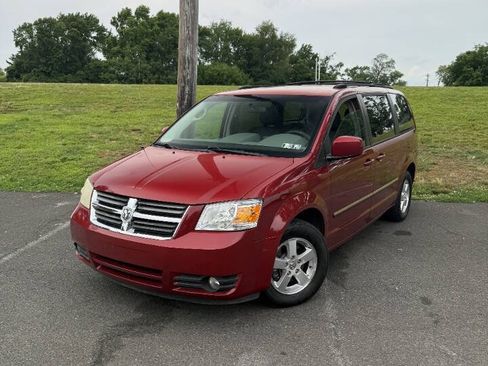 Used 2008 Dodge Grand Caravan SXT w/ Entertainment Group 2 FWD image 1