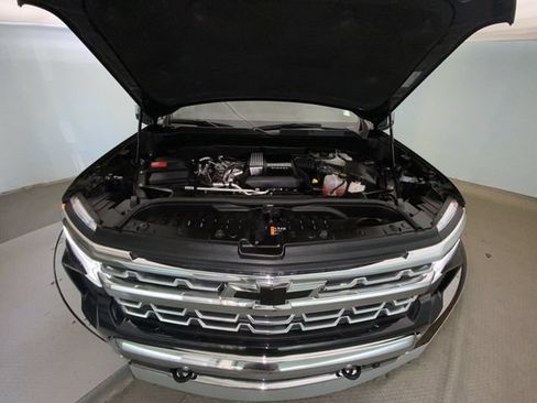 Used 2024 Chevrolet Silverado 1500 LTZ AWD/4WD image 25