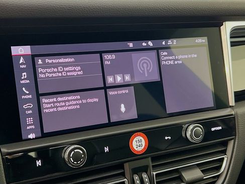 New 2026 Porsche Macan image 15