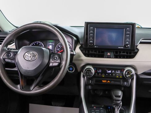 Used 2021 Toyota RAV4 XLE w/ Convenience Package AWD/4WD image 17