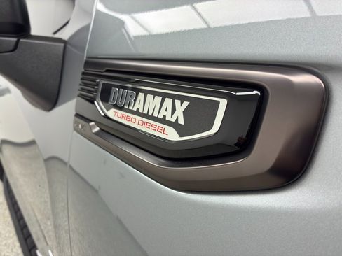 Used 2025 GMC Sierra 1500 AT4X image 17