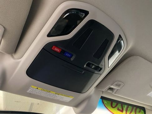 Used 2020 Subaru Outback Premium image 17