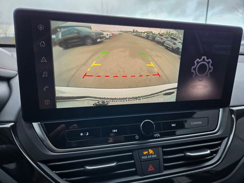 Used 2024 Nissan Altima 2.5 SR w/ SR Premium Package image 28