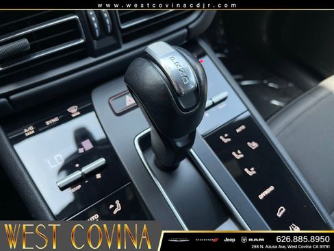 Used 2023 Porsche Macan AWD/4WD image 20