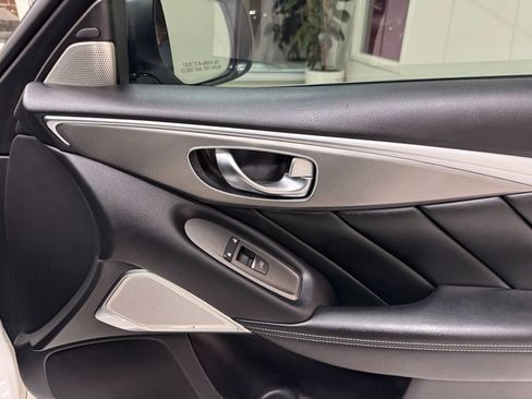 Used 2018 INFINITI Q50 Sport w/ Sensory Package (Sport) image 18