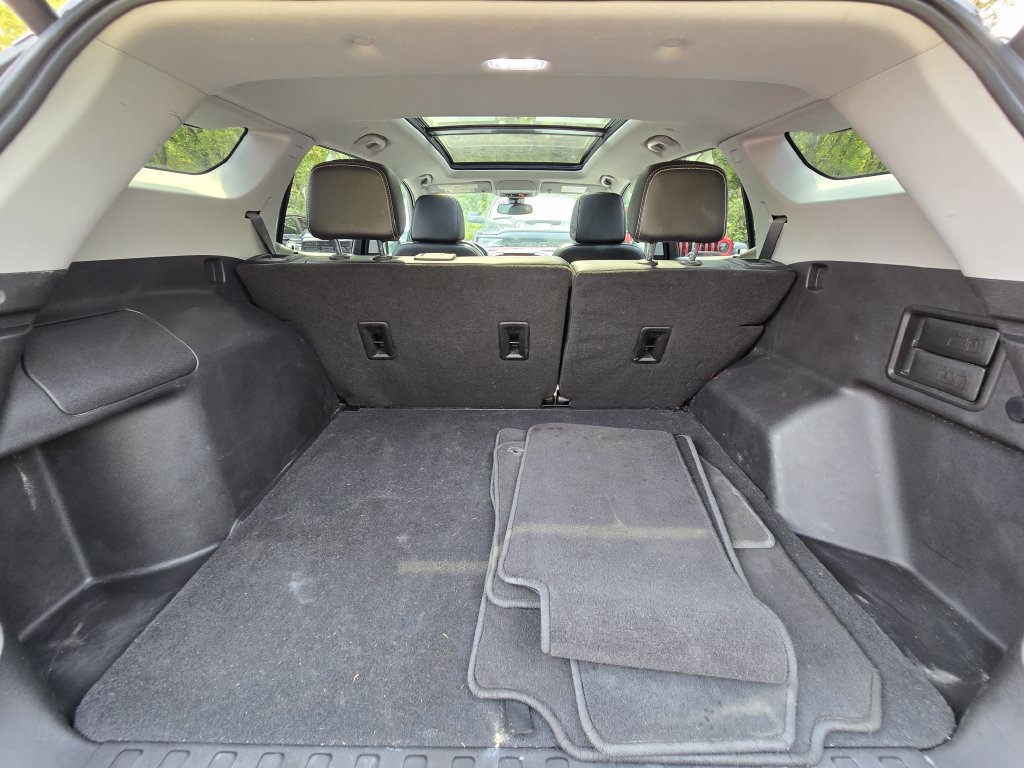 Used 2024 GMC Terrain SLT w/ Elevation Edition AWD/4WD image 26