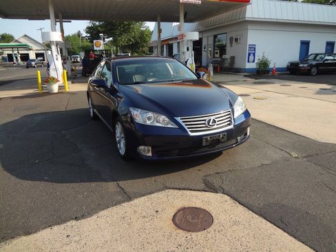 Used 2011 Lexus ES 350 FWD image 6