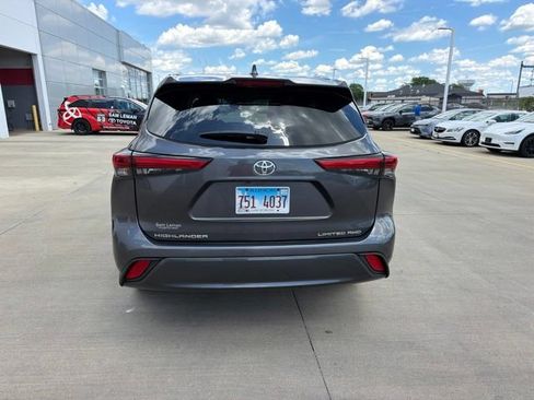 Used 2023 Toyota Highlander Limited AWD/4WD image 6