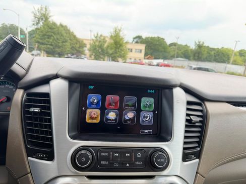 Used 2019 GMC Yukon SLT w/ HD Trailering Package AWD/4WD image 8