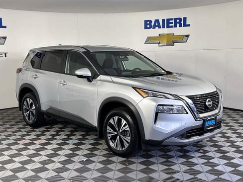 Used 2022 Nissan Rogue SV image 7