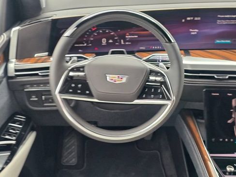 New 2026 Cadillac Escalade ESV Platinum Luxury AWD/4WD image 17