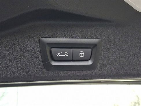 Used 2024 BMW X5 xDrive40i w/ Parking Assistance Package image 29