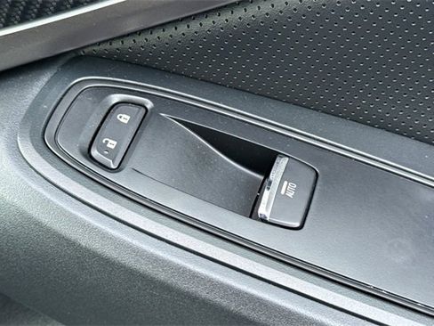 Used 2020 Subaru Crosstrek 2.0i Limited w/ Moonroof Package w/Navigation image 22