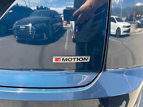 Used 2020 Volkswagen Atlas Cross Sport SEL Premium AWD/4WD image 14
