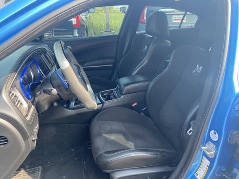 Used 2019 Dodge Charger Scat Pack w/ Dynamics Package RWD image 5