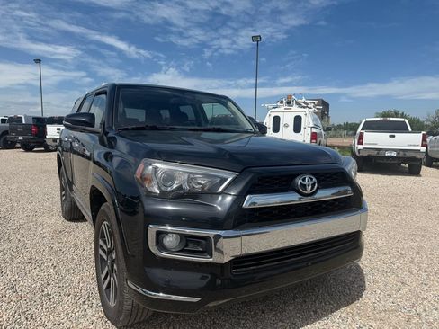 Used 2018 Toyota 4Runner Limited AWD/4WD image 2