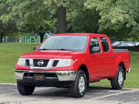 Used 2011 Nissan Frontier SV AWD/4WD image 1