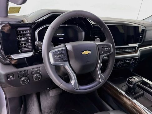 New 2026 Chevrolet Silverado 1500 LT w/ Leather Package AWD/4WD image 9