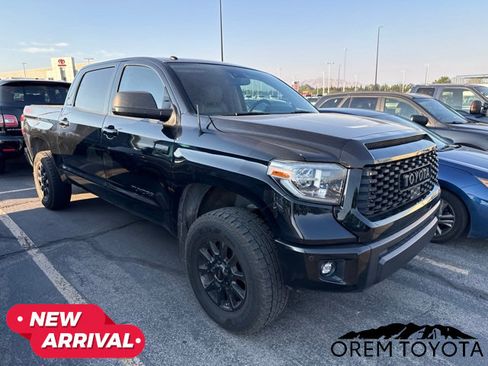 Used 2018 Toyota Tundra Limited w/ Limited Premium Package AWD/4WD image 11