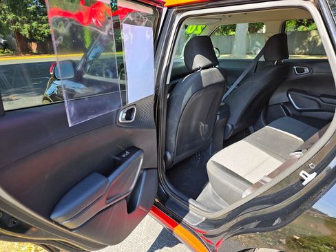 Used 2020 Kia Soul GT-Line image 19