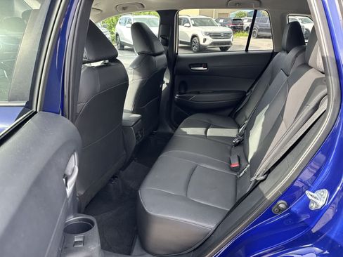 Used 2025 Toyota Corolla Cross XLE FWD image 26