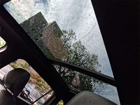 Used 2024 Volkswagen Tiguan SE R-Line image 15