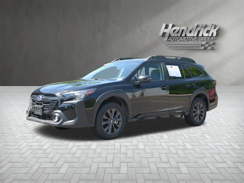 Certified 2025 Subaru Outback Onyx Edition AWD/4WD image 5