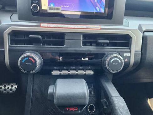 Certified 2025 Toyota Tacoma TRD Sport AWD/4WD image 17