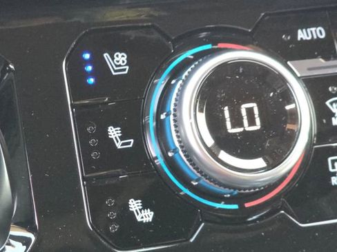 New 2026 GMC Sierra 3500 Denali w/ Denali Reserve Package AWD/4WD image 37