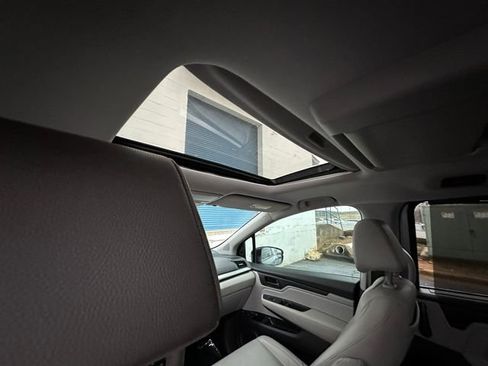 Used 2018 Honda Odyssey EX-L image 33