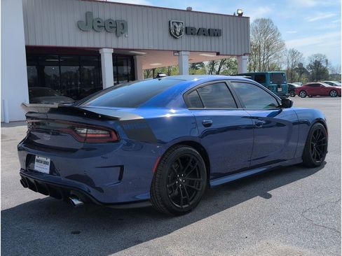 Used 2022 Dodge Charger Scat Pack w/ Daytona Edition Group image 5