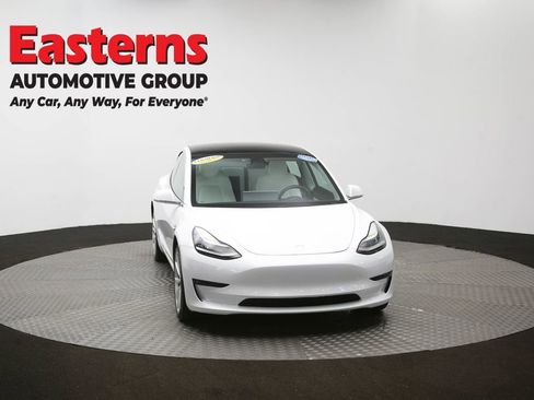 Used 2019 Tesla Model 3 Standard Range image 48