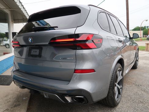 Used 2025 BMW X5 xDrive40i w/ Executive Package AWD/4WD image 8