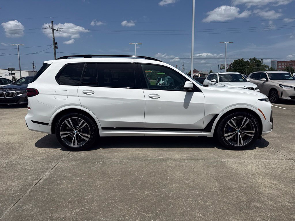 Certified 2024 BMW X7 xDrive40i w/ M Sport Package AWD/4WD image 6