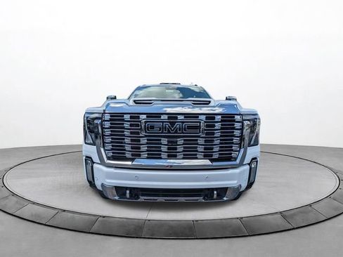 New 2026 GMC Sierra 2500 Denali w/ Denali Reserve Package AWD/4WD image 9