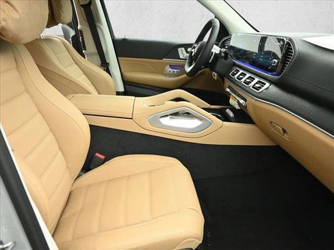 New 2026 Mercedes-Benz GLS 450 4MATIC image 27